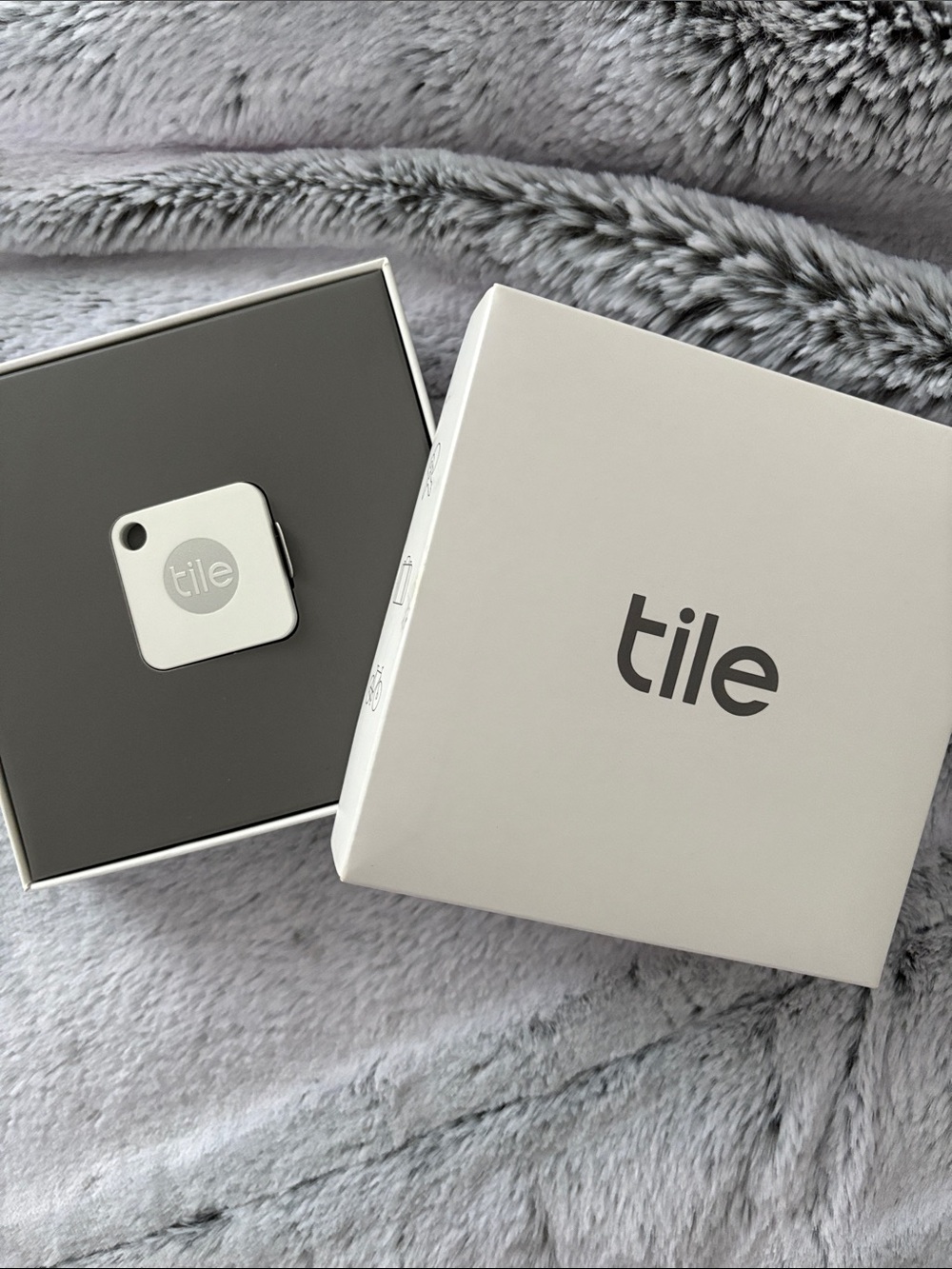 Tile Bluetooth Tracker in White